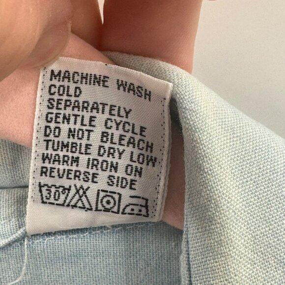 Acme Clothing Looney Tunes Embroidered Denim Button-Up Shirt Womens Size M Long - Picture 7 of 8